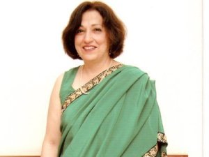 inspirational-woman-dr-shernaz-cama-director-unesco-parzor-associate-professor-lady-shri-ram-college-delhi-university